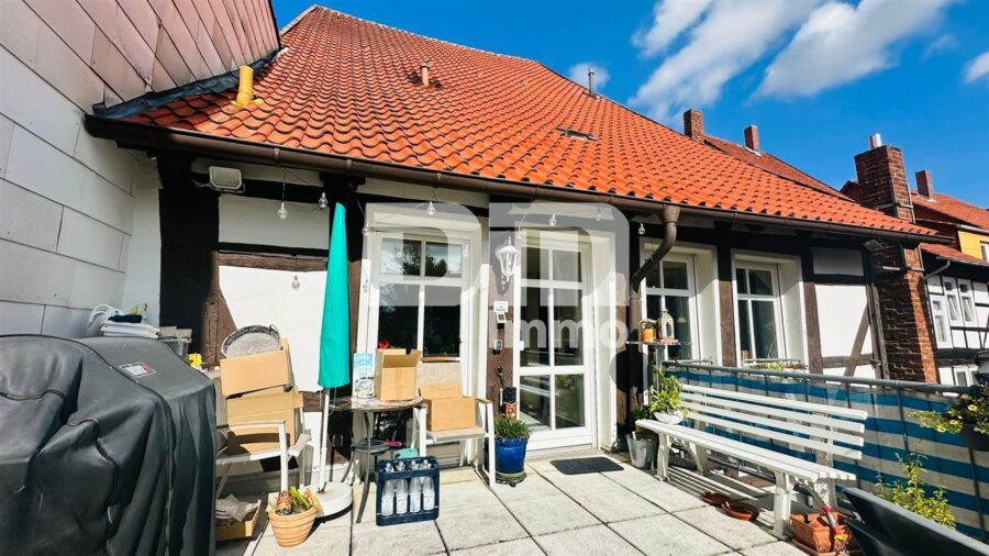 Wohn/Geschäftshaus mit Ladenfläche, Praxis und Wohneinheit mit Dachterrasse - Rückansicht